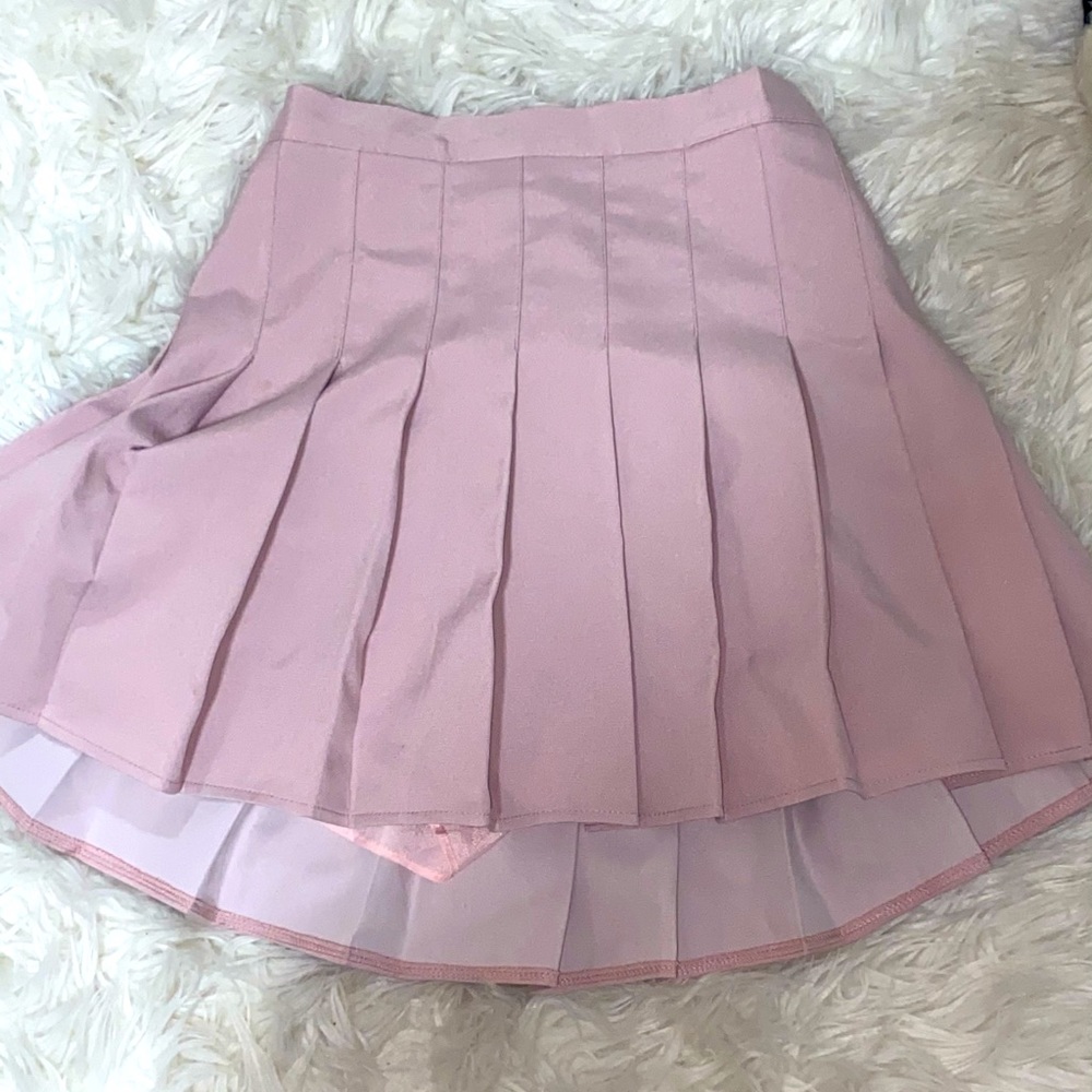 Pleated skirt